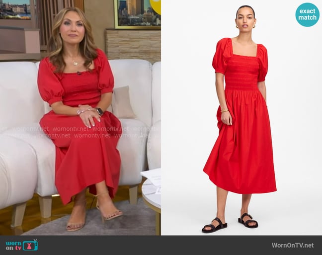 Madewell Smocked Puff Sleeve Midi Dress in cerise worn by Lori Bergamotto on Good Morning America