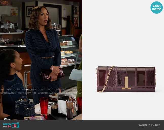 Aldo Alarissaa Clutch worn by Nicole Dupree Richardson (Daphnee Duplaix) on Beyond the Gates