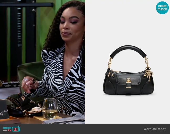 Aldo Alexeaa Bag worn by Chelsea Hamilton (RhonniRose Mantilla) on Beyond the Gates Aldo Alexeaa Bag worn by Chelsea Hamilton (RhonniRose Mantilla) on Beyond the Gates