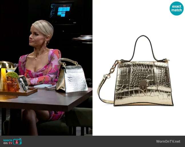 Aldo Attunga Bag worn by Vanessa McBride (Lauren Buglioli) on Beyond the Gates Aldo Attunga Bag worn by Vanessa McBride (Lauren Buglioli) on Beyond the Gates