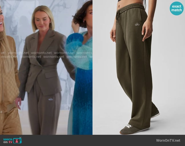 Whitney's Alo Yoga pants Whitney's Alo Yoga pants