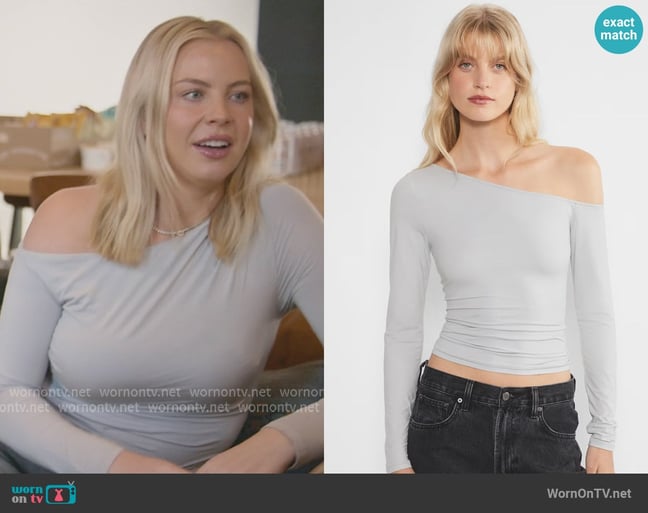 Aritzia Brigette Longsleeve worn by Mayci Neeley on The Secret Lives of Mormon Wives Aritzia Brigette Longsleeve worn by Mayci Neeley on The Secret Lives of Mormon Wives