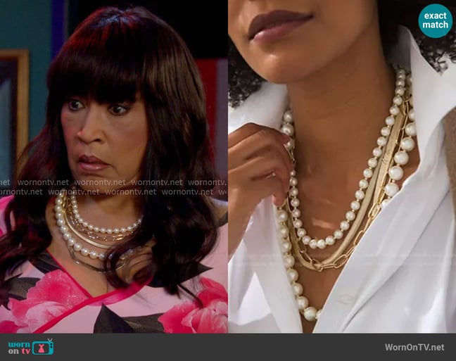 Paulina's Chico's necklace Paulina's Chico's necklace