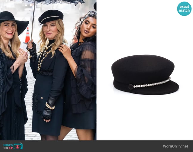 Leslie's Eugenia Kim hat