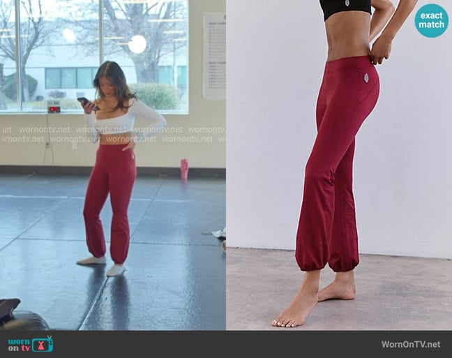 Free People Lets Bounce Pants Ribbed worn by Jen Affleck on The Secret Lives of Mormon Wives Free People Lets Bounce Pants Ribbed worn by Jen Affleck on The Secret Lives of Mormon Wives
