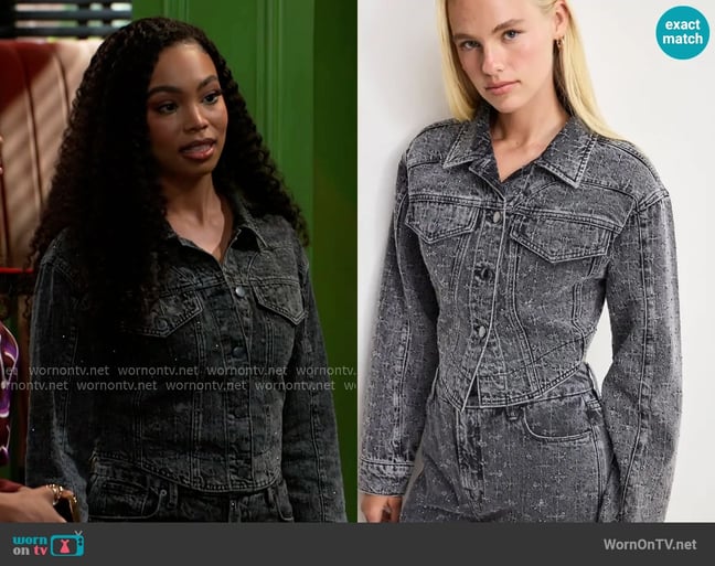 Chelsea's Good American jacket