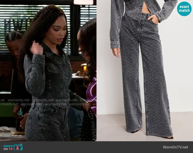 Chelsea's Good American pants