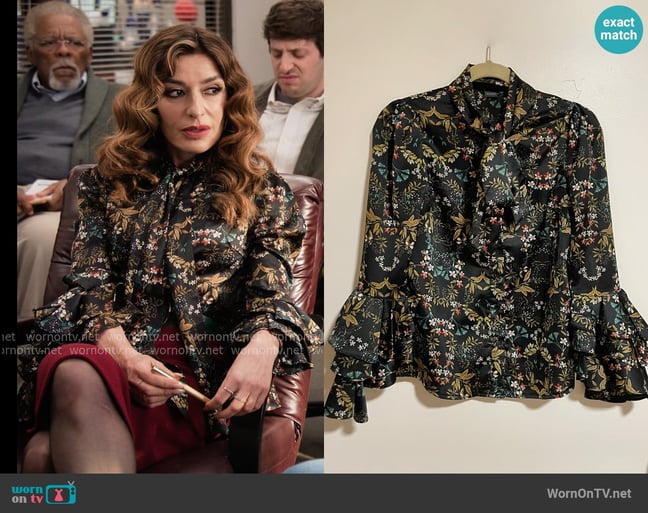 Gracia Floral Top worn by Esmeralda Grand (Sabrina Impacciatore) on The Paper