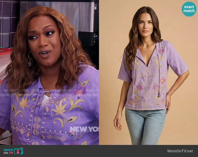 Johnny Was Calista Top worn by Sunny Anderson on The Drew Barrymore Show