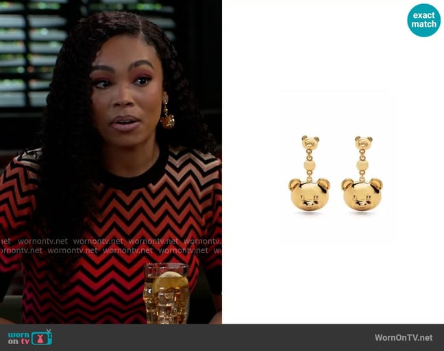 Moschino Teddy Bear hanging earrings worn by Chelsea Hamilton (RhonniRose Mantilla) on Beyond the Gates