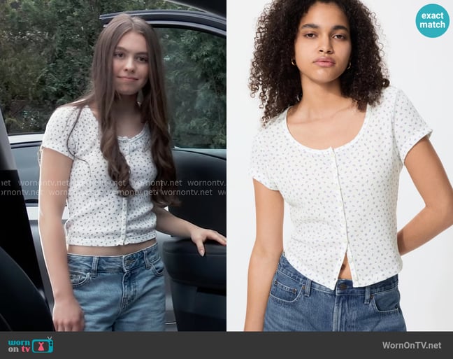 Uniqlo Waffle Full Open Mini T-Shirt in White Pattern worn by Scout Cain (Kayden Tokarski) on General Hospital Uniqlo Waffle Full Open Mini T-Shirt in White Pattern worn by Scout Cain (Kayden Tokarski) on General Hospital