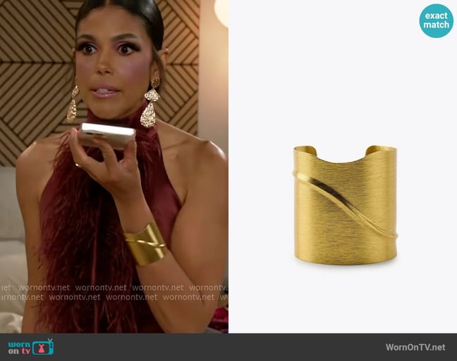 Zara 2x Metal Cuff worn by Dani Dupree (Karla Mosley) on Beyond the Gates Zara 2x Metal Cuff worn by Dani Dupree (Karla Mosley) on Beyond the Gates