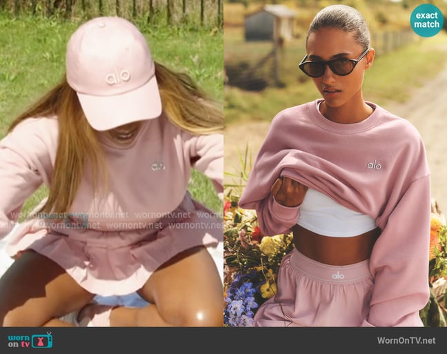 Alo Cropped Accolade Crewneck worn by Wendy Osefo on The Real Housewives of Potomac