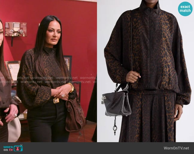 Balenciaga Oversize Leopard Print Tracksuit Top worn by Lisa Barlow on The Real Housewives of Salt Lake City Balenciaga Oversize Leopard Print Tracksuit Top worn by Lisa Barlow on The Real Housewives of Salt Lake City