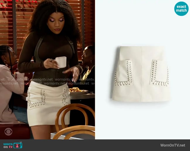 H&M Coated Mini Skirt worn by Eva Thomas (Ambyr Michelle) on Beyond the Gates