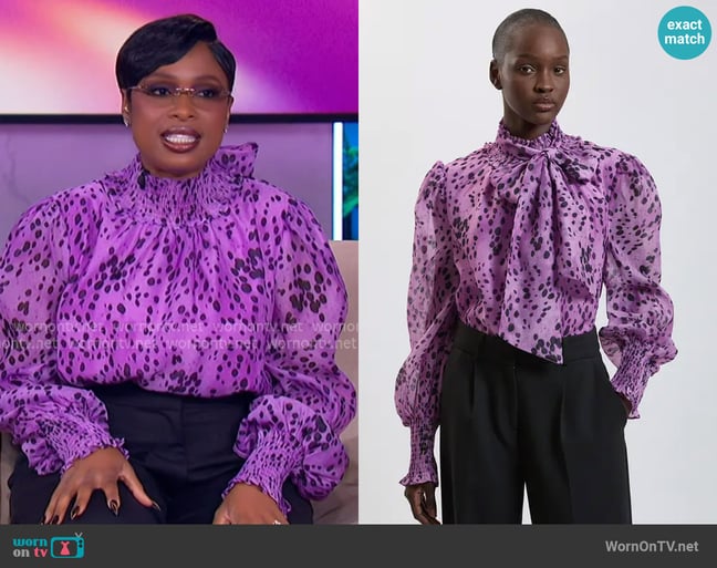 Karen Millen Spot Animal Print High Neck Ruched Detail Blouse worn by Jennifer Hudson on The Jennifer Hudson Show Karen Millen Spot Animal Print High Neck Ruched Detail Blouse worn by Jennifer Hudson on The Jennifer Hudson Show
