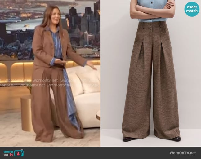 Me + Em Heritage Very Wide Pant worn by Drew Barrymore on The Drew Barrymore Show Me + Em Heritage Very Wide Pant worn by Drew Barrymore on The Drew Barrymore Show