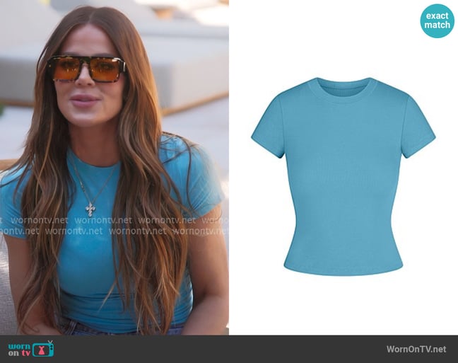 Skims Cotton Tee worn by Khloe Kardashian (Khloe Kardashian) on The Kardashians Skims Cotton Tee worn by Khloe Kardashian (Khloe Kardashian) on The Kardashians