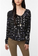 Zoe's black and white blouse from Hart of Dixie at Urban Outfitters