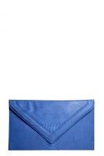 Blue oversized clutch like Serenas at Boohoo