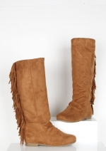 Fringed boots like Arias at Delias