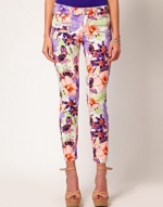 Floral jeans like Hannas at Asos