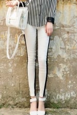 Black and white jeans like Arias at Romwe