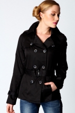 Black coat like Hannas at Boohoo