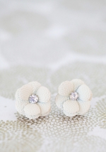 White flower earrings at Ruche