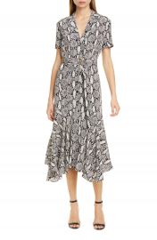 WornOnTV: Carissa’s snake print belted dress on E! News Daily Pop ...