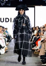 ABOUT CLAUDIA LI at Claudia Li