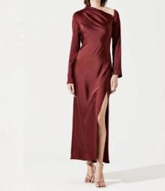 ASTR Catriona Front Slit Dress In Mulberry ShopSimon at Shop Simon