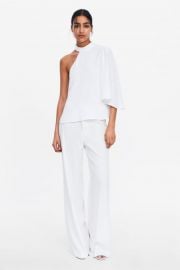 ASYMMETRIC TOP at Zara