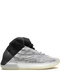 Adidas YEEZY YZY QNTM at Farfetch