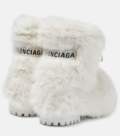 Alaska faux fur snow boots in white - Balenciaga at Mytheresa