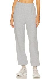 Alo Accolade Sweatpant In Athletic Heather Grey at Revolve