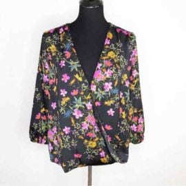 Ava amp Aiden black floral wrap front top size Large eBay at ebay