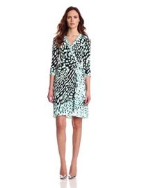 BCBGMAXAZRIA Women s Quindan Knit City Dress  Light Evergreen Combo  Small at Amazon