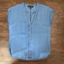 Banana Republic Tops Banana Republic Chambray Top Button Down Blouse Xsp Poshmark at Poshmark