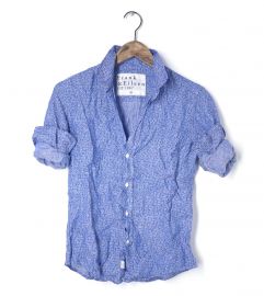 Barry shirt in blue floral linen at Frank & Eileen