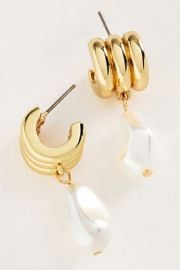 Baublebar Teagan Ribbed Pearl Earrings at Anthropologie