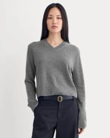 Cashmere Cropped High-V Sweater Heather Charcoal Everlane at Everlane