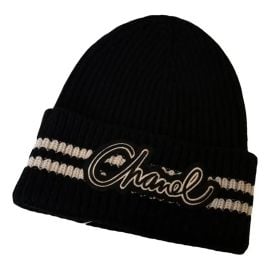 Cashmere beanie at Vestiaire Collective