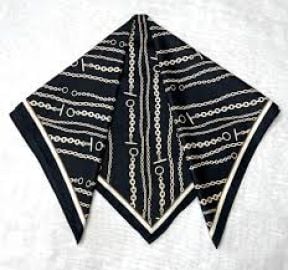Chain Link Scarf at H&M