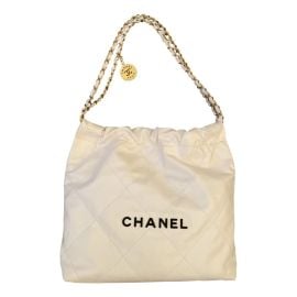 Chanel 22 leather handbag Chanel White in Leather - 31870503 at Vestiaire Collective