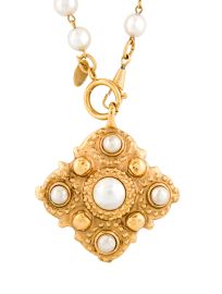 Chanel Vintage Faux Pearl Pendant Necklace at The Real Real