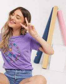 Daisy Street relaxed t-shirt with peace sign print in purple at ASOS