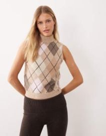 Daisy Street sleeveless knit vest with argyle graphic in natural | ASOS at ASOS