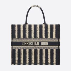 Designer Tote Bags  Womenx27s Bags  DIOR at Dior