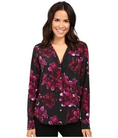 WornOnTV: Amy’s black and pink floral blouse on Brooklyn Nine-Nine ...